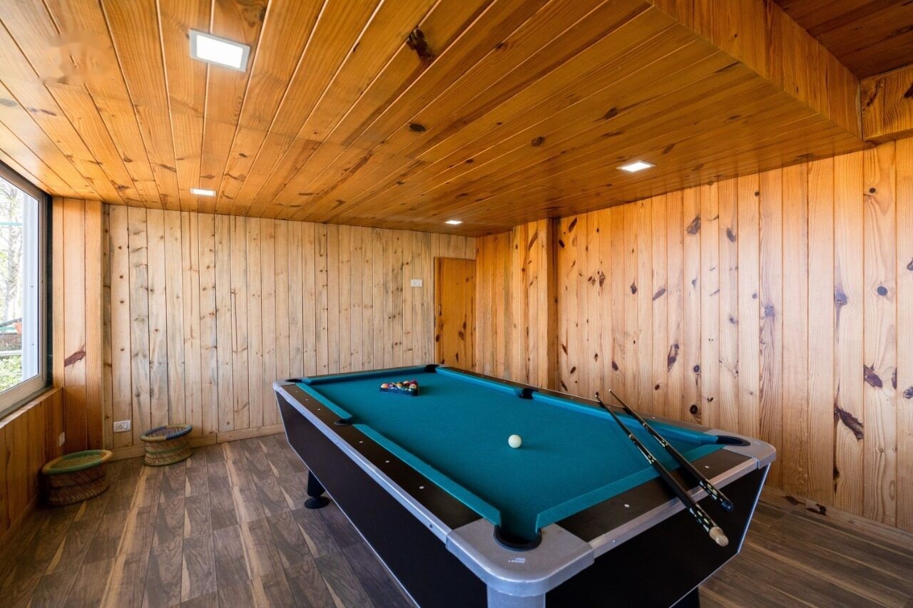 Pool table in the wood-panelled lounge