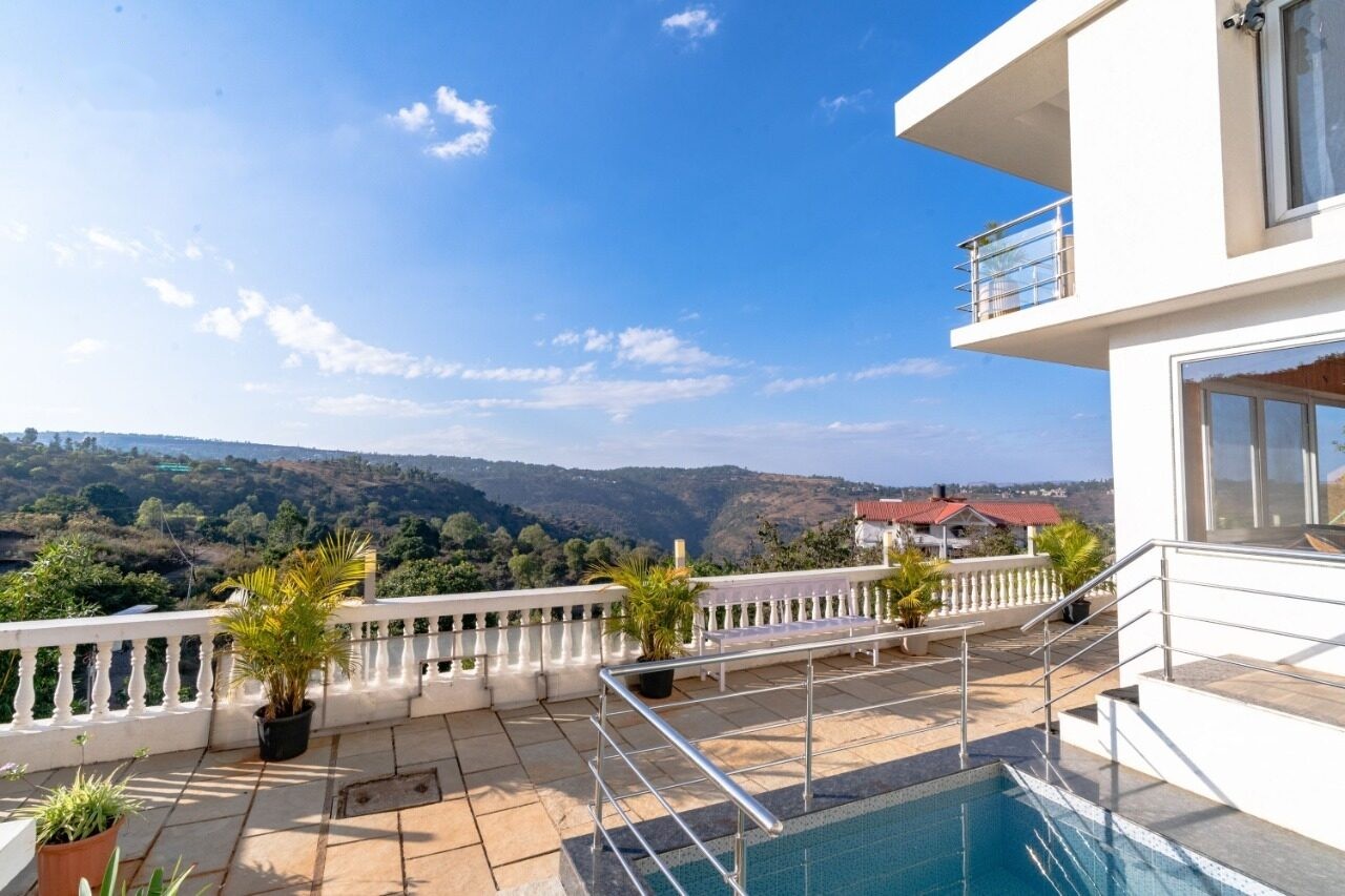 Terrace and pool area overlooking the valley
